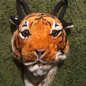 Huge tiger head backpack!